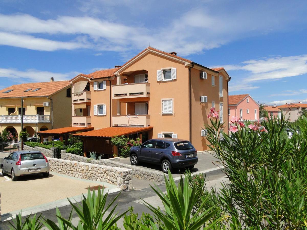 Vito & Rocco Apartment Malinska Ruang foto
