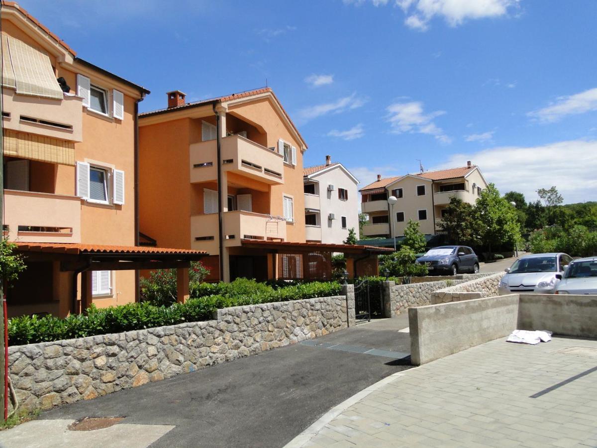 Vito & Rocco Apartment Malinska Ruang foto